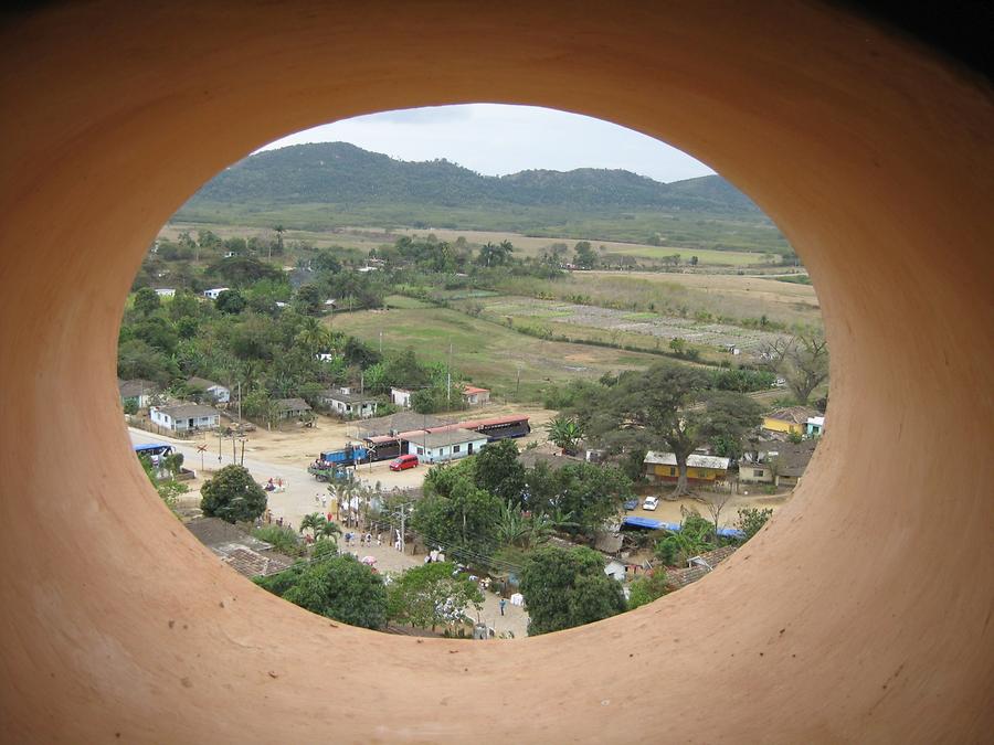 Valle de los Ingenios - Manaca-Iznaga - Torre de Iznaga - Blick auf Tren Turistico