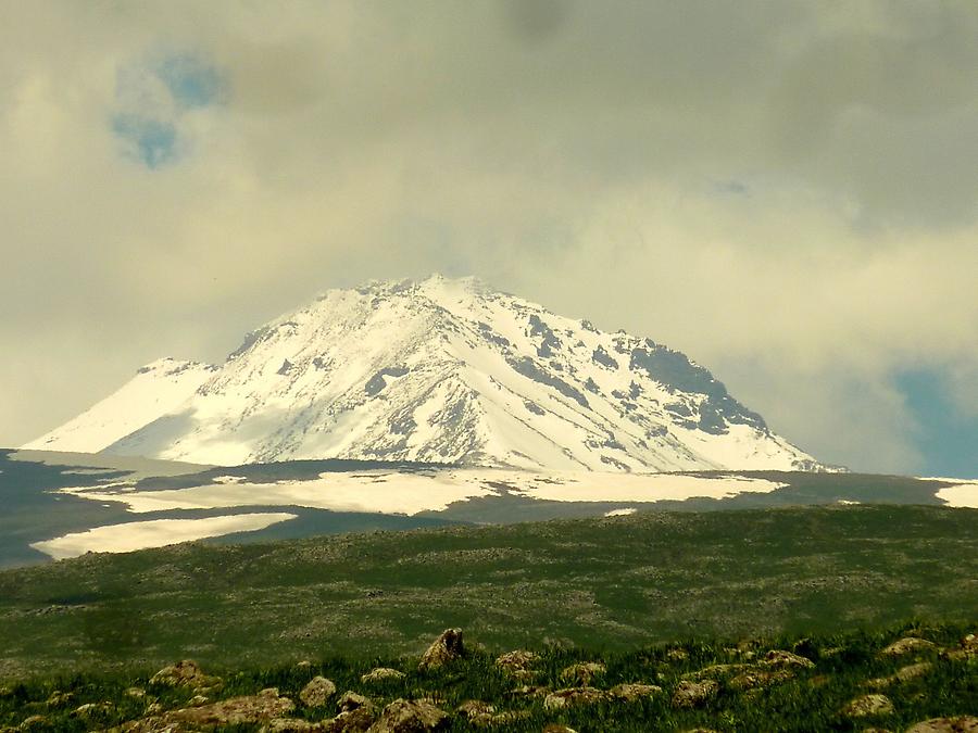 Aragaz Mountain