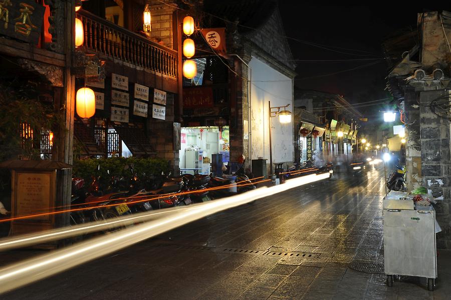 Jianshui at Night