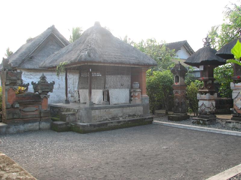 Bild '282B-batuan-reisbauerngehoeft'