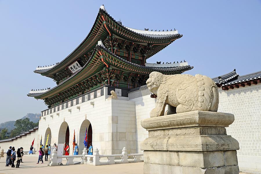 Gyeongbok entrance