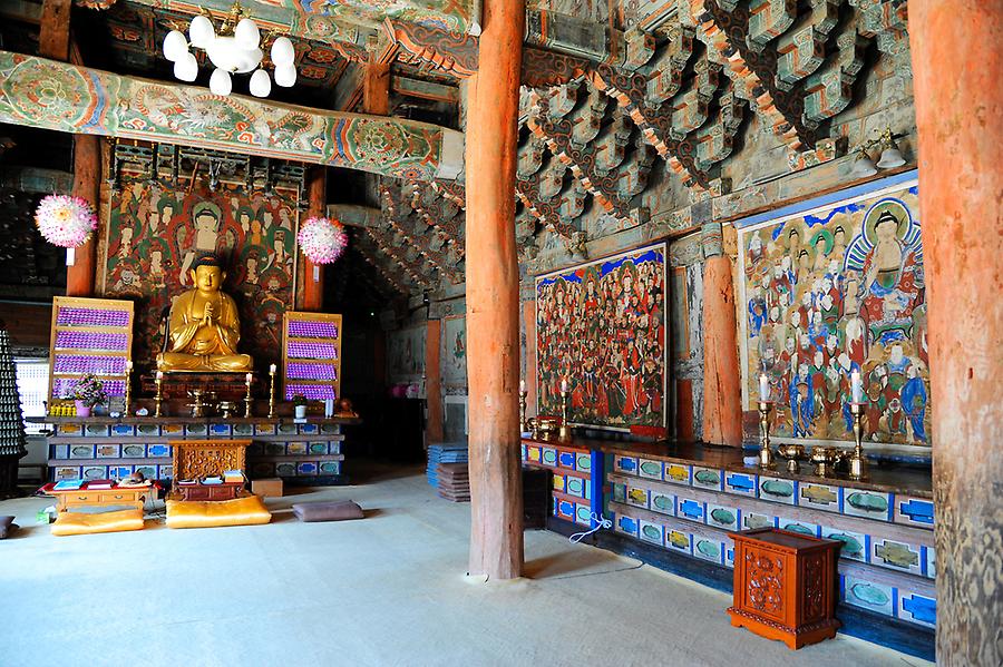 Inside the Magok Temple