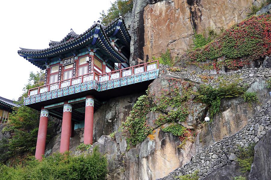 Saseongam Temple