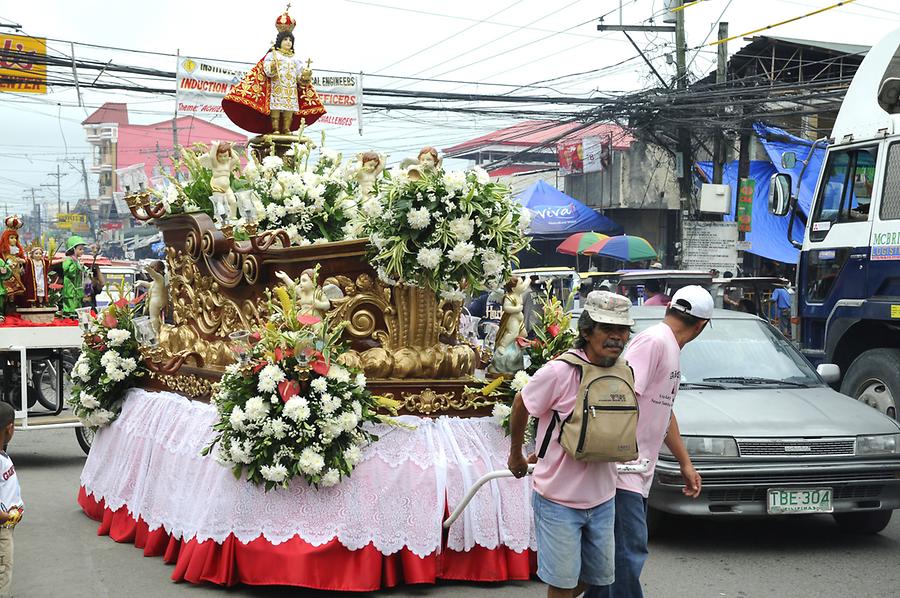 Ati Atihan festival cart