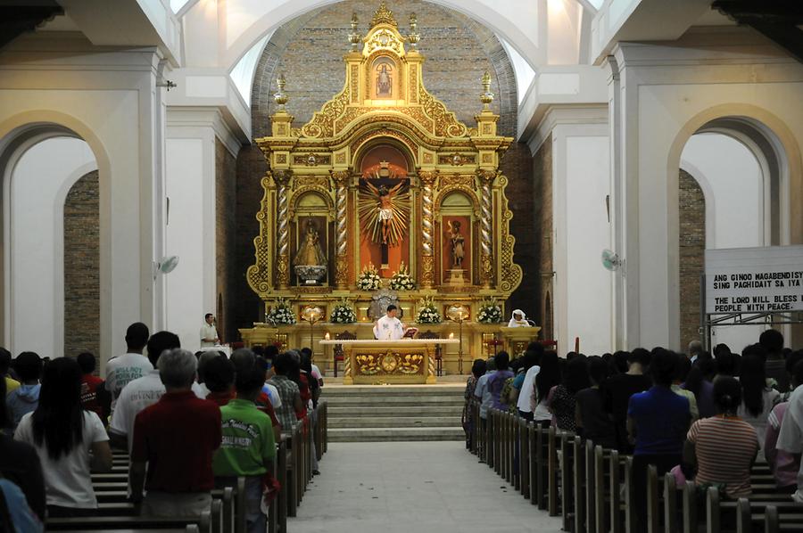 Inside the Kalibo Church