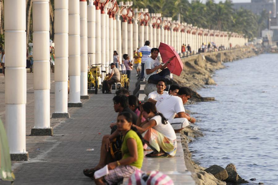 Manila Baywalk