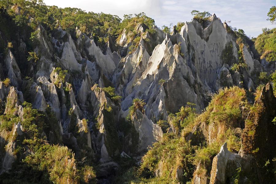 Lava canyon Pinatubo