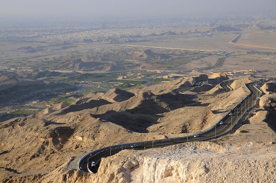 Jebel Hafeet Highway