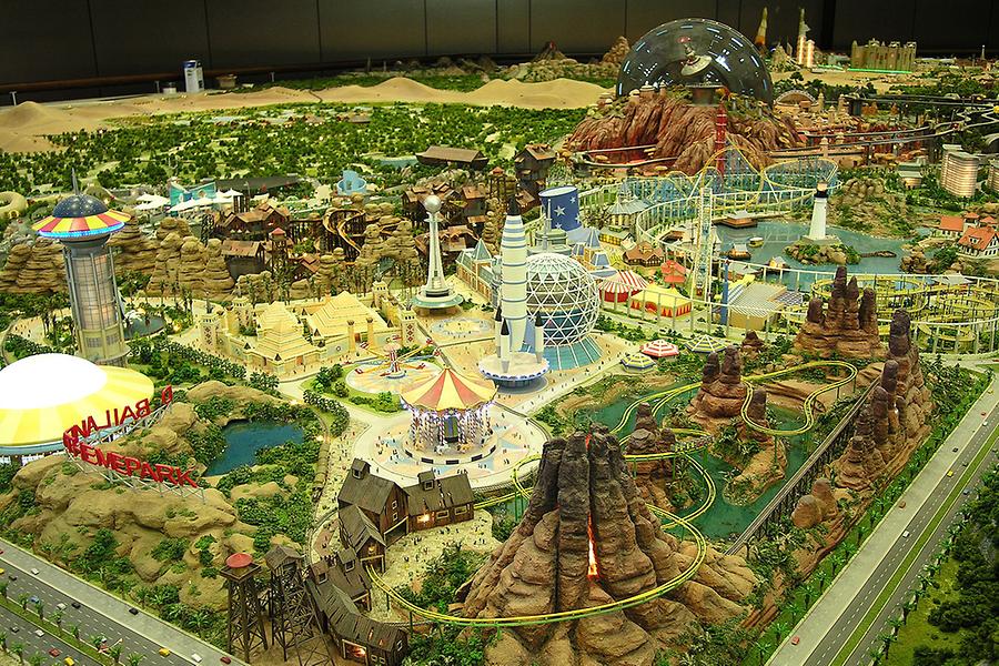 DubaiLand