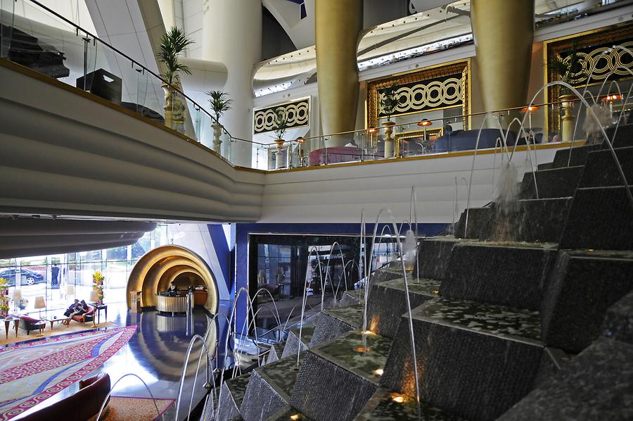 Burj al Arab, Lobby