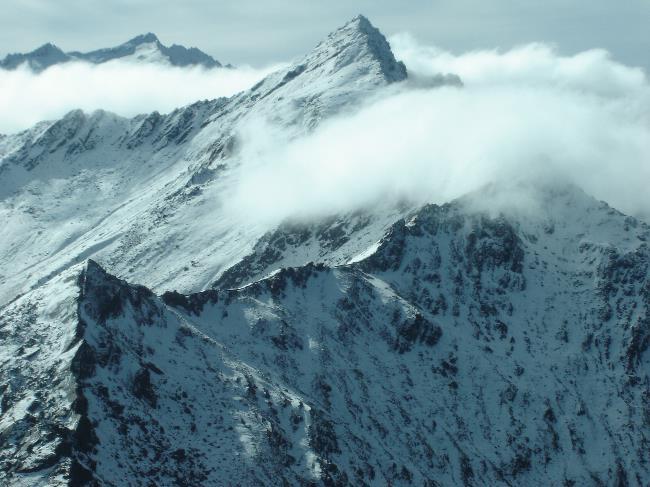 Peaks in Fiordland Park