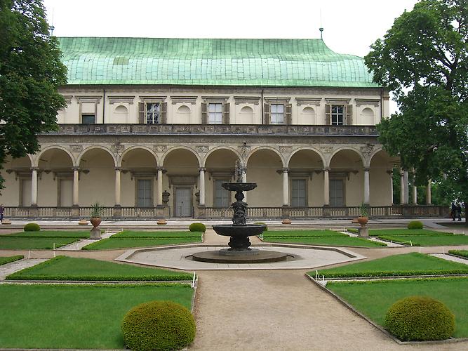 Belvedere: the summer palace of Queen Anne