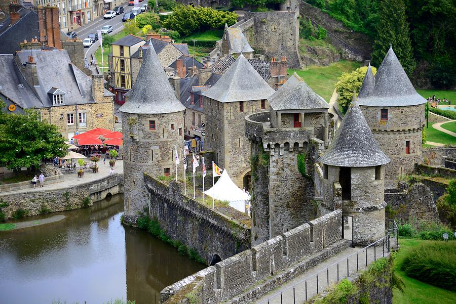 Fougères - Fortress; Entrance