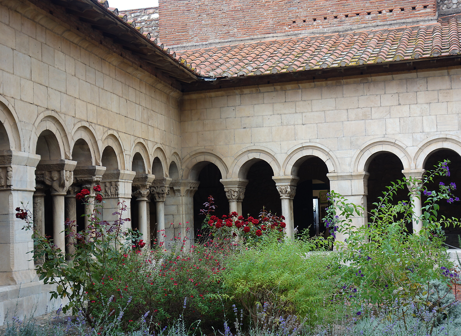 Cloister of Elne, Photo: H. Maurer, 2015