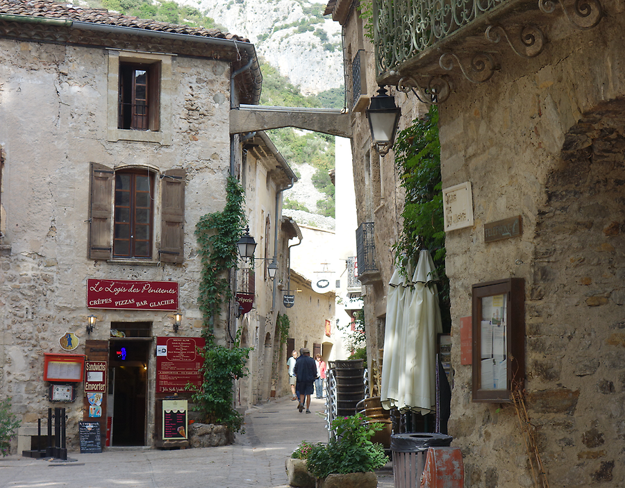 Stroll through Saint Guilhem, Photo: H. Maurer, 2015