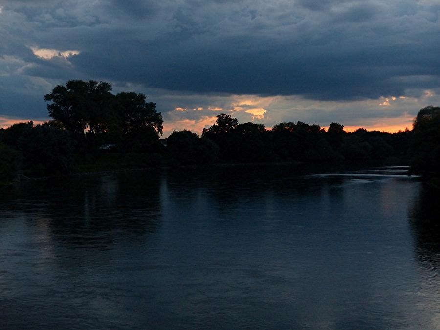 Straubing - Evening atmosphere at the Danube