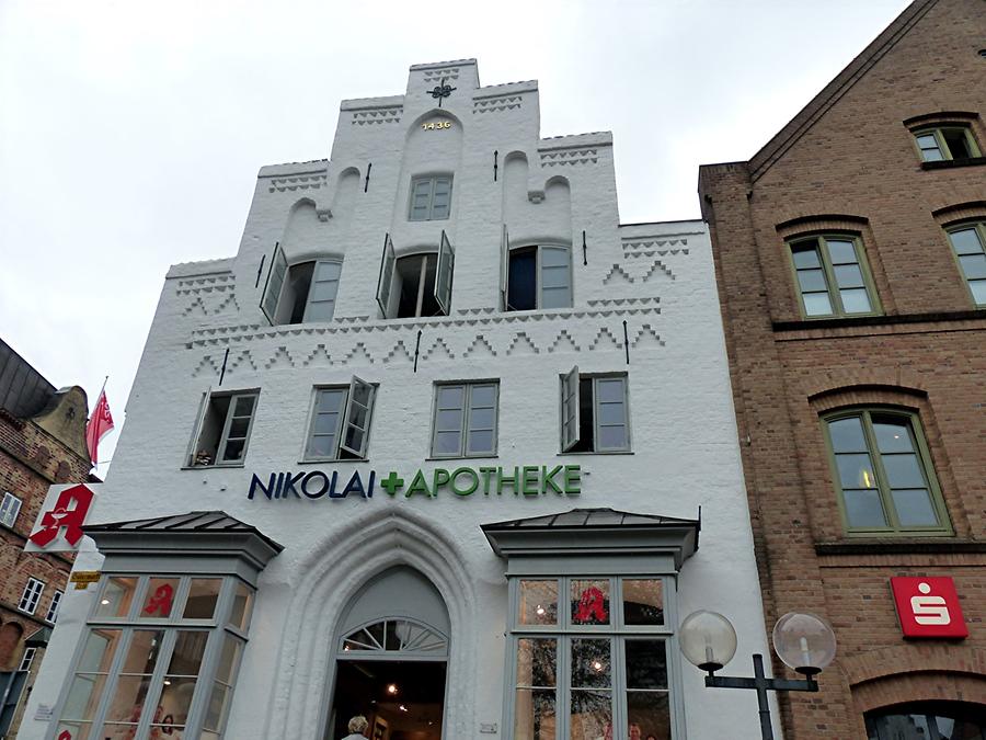 Flensburg - Market Place 'Südermarkt'; St. Nicholas Pharmacy in a House from 1436