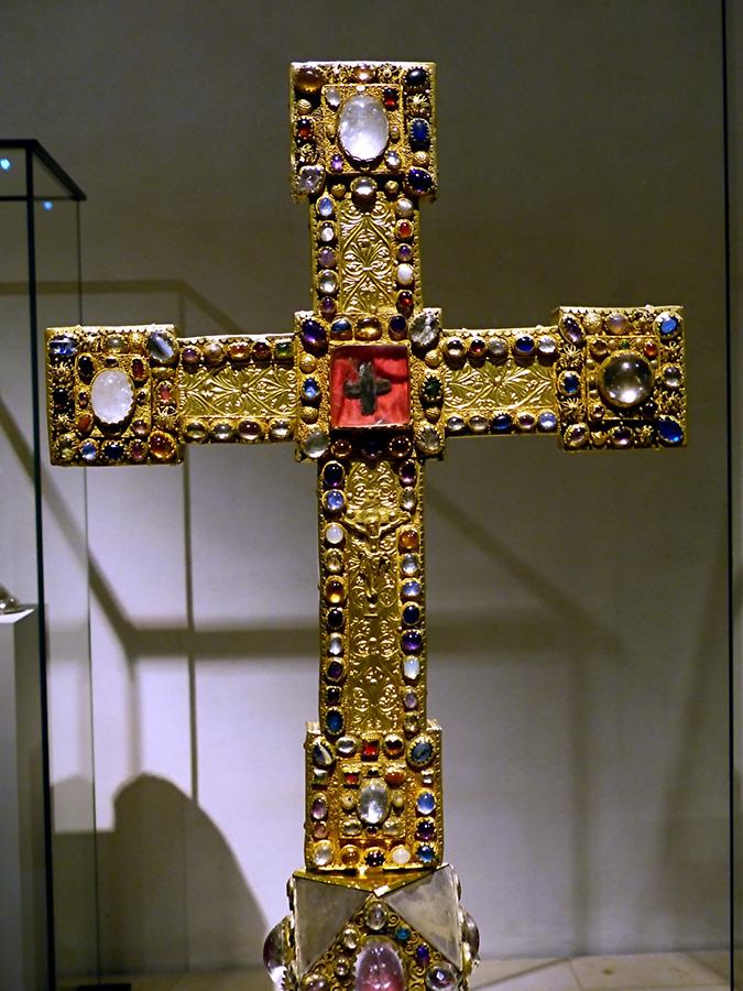 Hildesheim - Cathedral Museum; Cross of Henry the Lion, around 1180/90