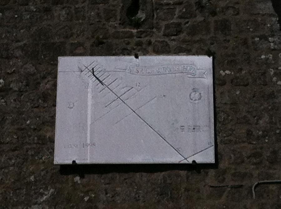 Montefiascone - Via Verentano, Sundial