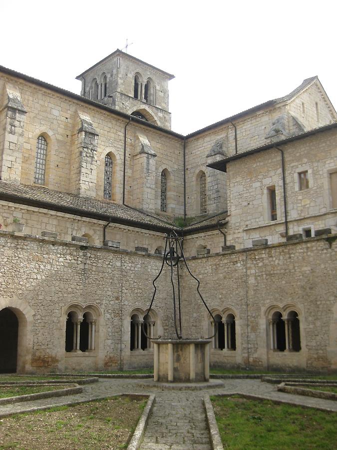 Veroli - Abbey of Casamari, Cloister