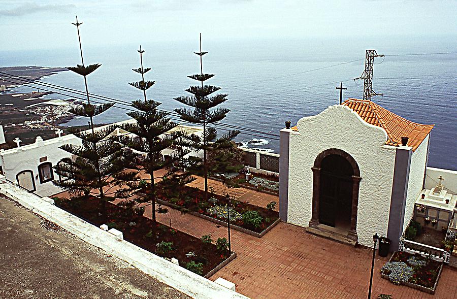 Cemetery near Garachio