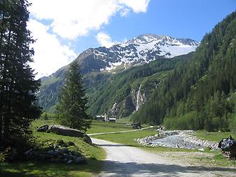 Das Habachtal mit Hotel Alpenrose und Leiterkogel