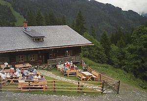 Bei der Paulhütte auf der Aigen-Alm geht es meist lustig zu.