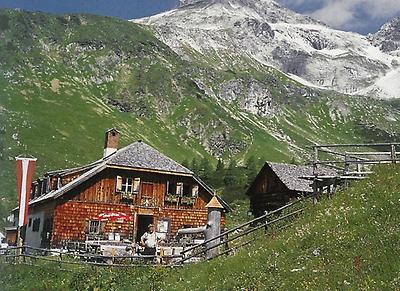 Jakoberhütte mit Mosermandl.