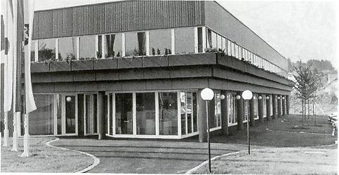 Hartlauer Verwaltungs- und Zentrallagergebäude (1978)