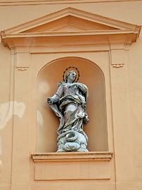 Marienfigur in Nische am Ansitz des Maria-Theresia-Schlössel
