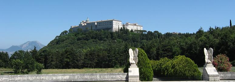 Abtei Montecassino, gegr. um 529, mehrmals zerstört, zuletzt im Zweiten Weltkrieg (1944) und seit 1964 wiederhergestellt