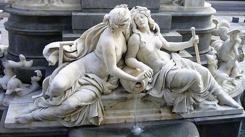 Liebespaar, eher Allegorie auf einen Hauptfluss in der Donaumonarchie, Pallas Athene-Brunnen, Rückseite, Parlament Wien