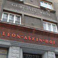 Foto: Doris Wolf, 2010; Leon-Askin-Hof, Sechsschimmelgasse 19