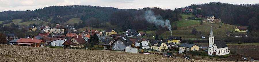 Blick auf den Ort Minihof-Liebau von Nordwesten