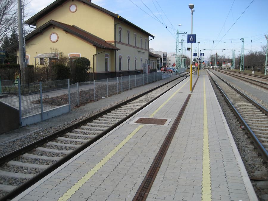 Bahnhof