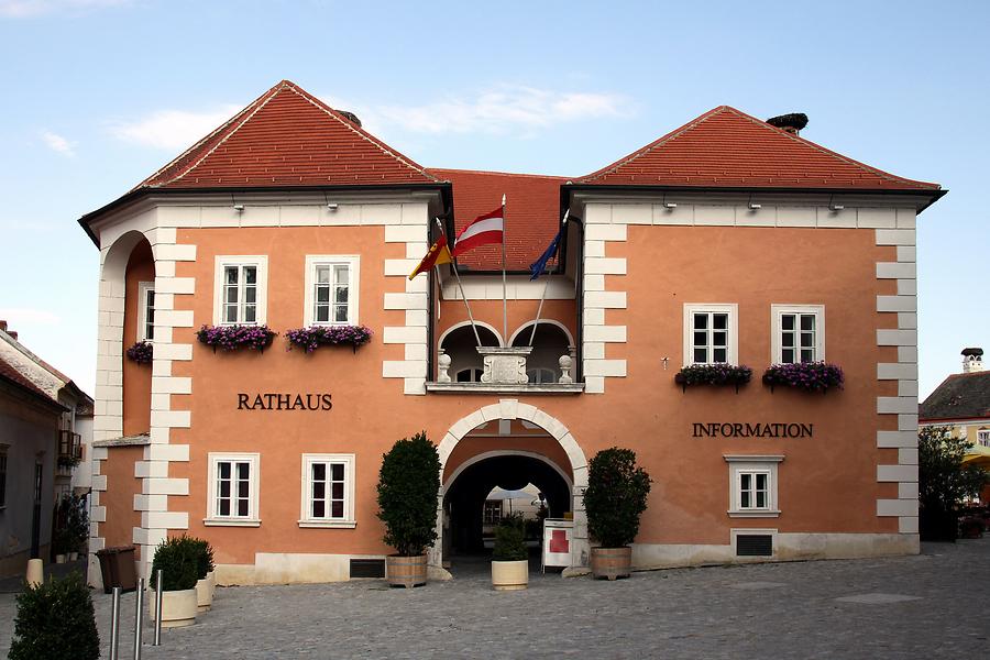 Rathaus, Gemeindeamt und Tourismusbüro in Rust