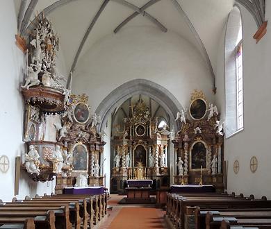 Kirchenschiff mit Netzgewölbe