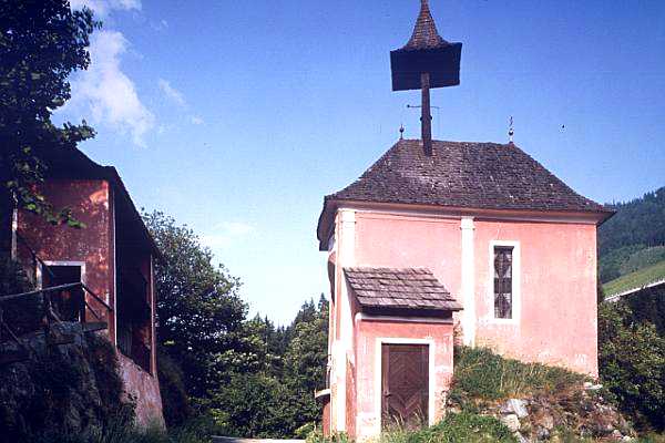 Geteilte Kirche am Kreuzbichl