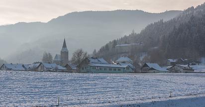 Pfarrkirche und Schloss