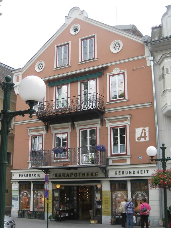 Bad Ischl, Kreuzplatz 18, Kurapotheke