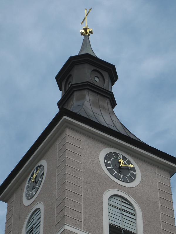 Pfarrkirche St. Josef - Kirchenuhr