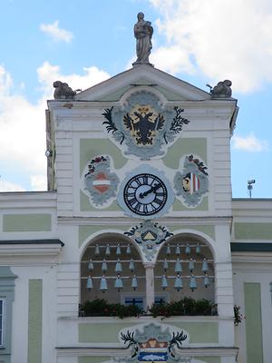 Rathausuhr und Glockenspiel