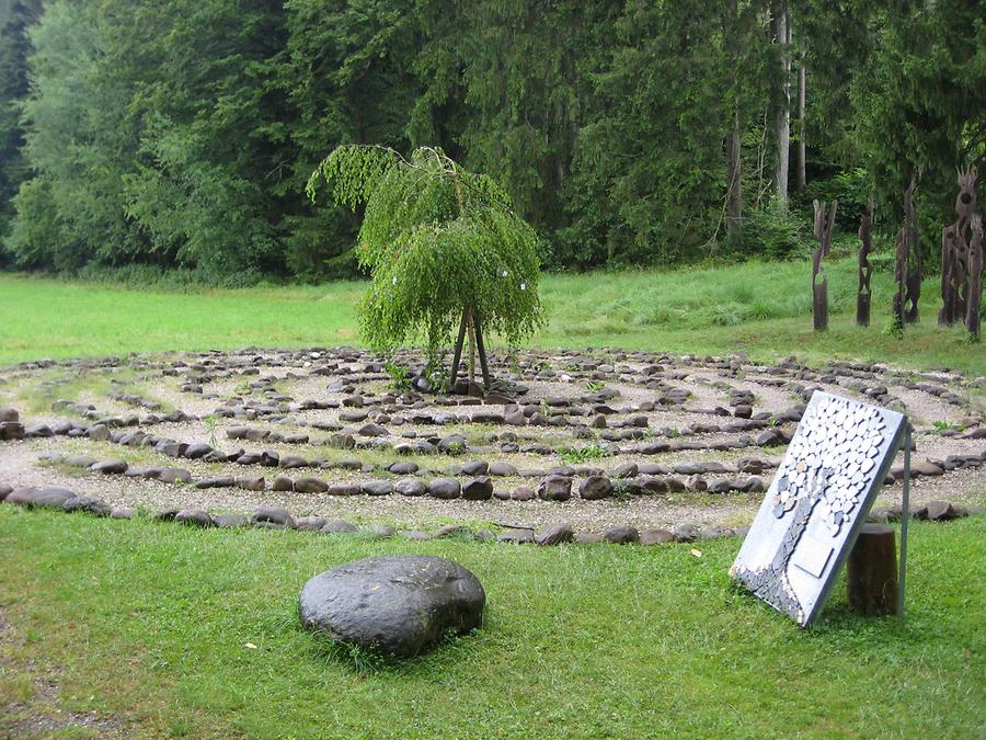 Via Nova-Rastplatz, Labyrinth