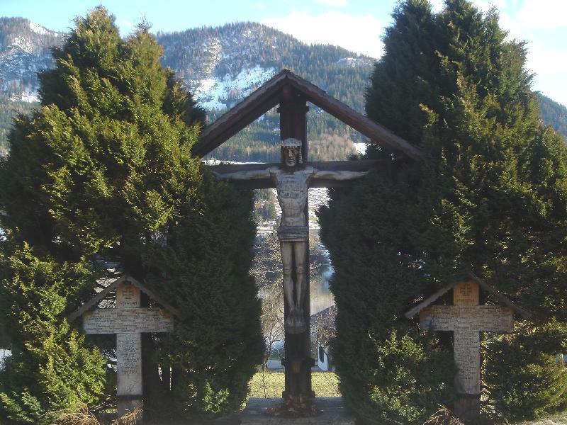 Grundlsee, Kreuz am Friedhof