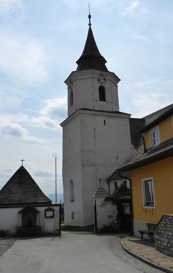 St. Kathrein am Offenegg, Hirchhof-Eingang