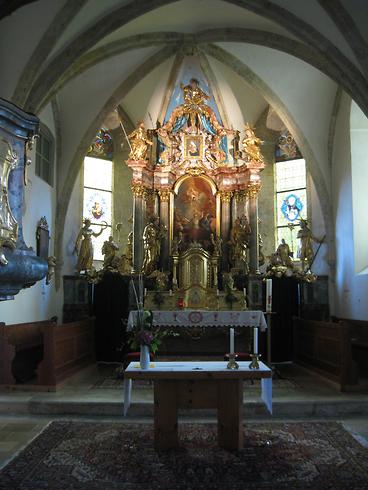 Pfarrkirche St. Vitus, Altar
