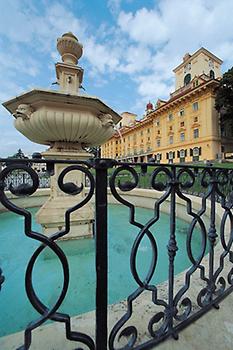 Schloss Esterhazy im Eisenstadt. Photographie, © IMAGNO/Gerhard Trumler