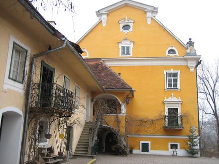 Schloss und Wohnhaus Gamlitz