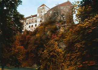 Schloss Herberstein. Steiermark. Handkoloriertes Glasdiapositiv. Um 1910., © IMAGNO/Öst. Volkshochschularchiv