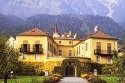 Schloss Sternbach - Foto: Burgen-Austria